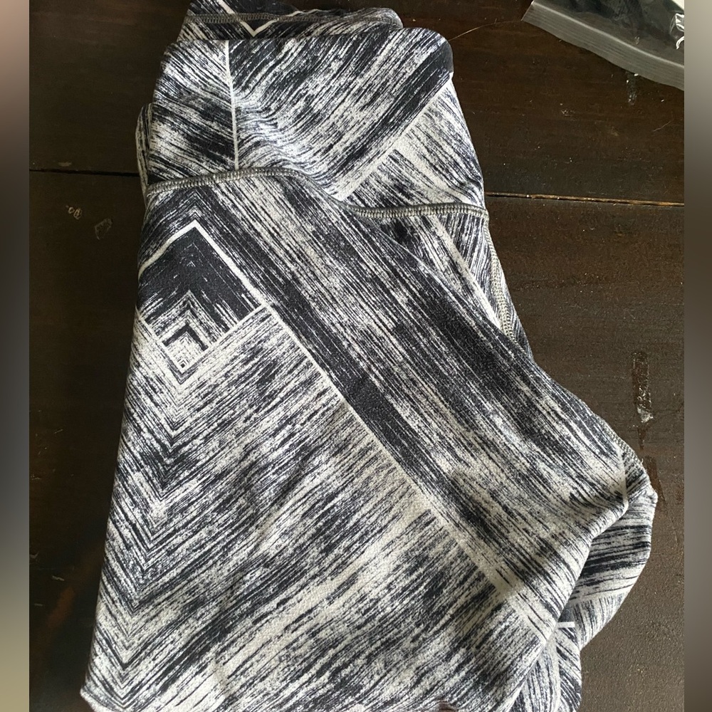 Women’s Lululemon Capris